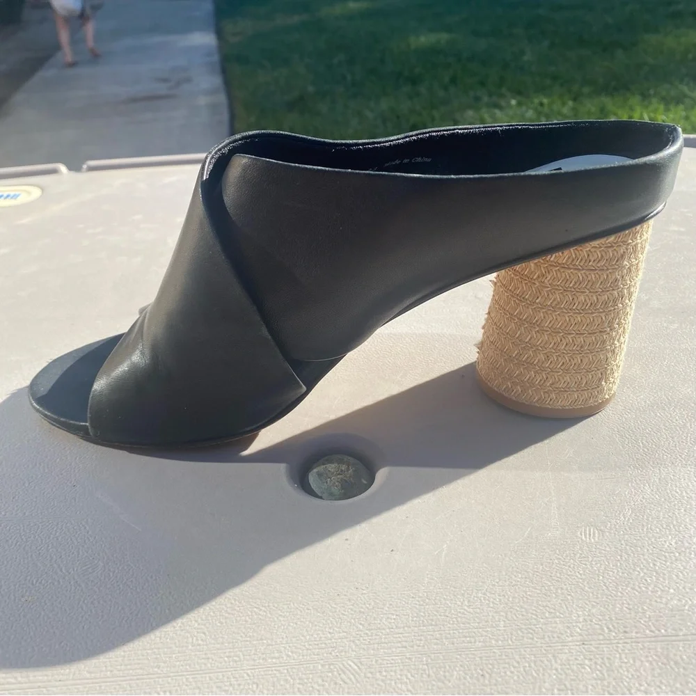 Dolce Vita Women's Black Crisscross Slip On Block Chunky Heels Size 8.5